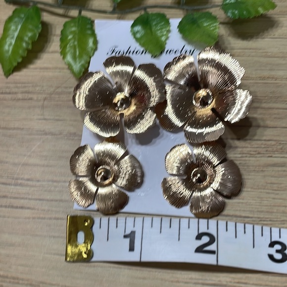 Double Flower Gold Drop Eearrings - Picture 16 of 17